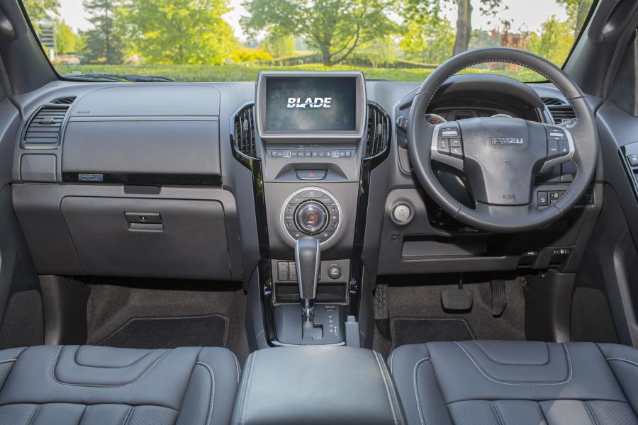Торпедо Isuzu D-Max Blade Double Cab 2017 года  (UK) (фото 45 из 52)
